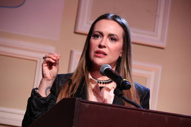 Alyssa Milano attends the 2026 Bridge to Justice Gala in Los Angeles Los Angeles CA May 7 Alyssa Milano speaks at the 2026 Bridge to Justice Gala hosted by The Survivor Justice Center on May 7, 2026 Credit AdMedia 455688 2026 05 07 Los Angeles United States Milano, Alyssa  Copyright: xAdMediax STAR_455688_042