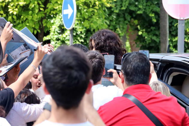 Rosalía, acclaimed by her fans in Seville Rosalía, acclaimed by her fans in Seville, on May 08, 2026, in Seville Andalusia, Spain ROSALÍA SINGER MUSIC FANS MAY 08, 2026 Seville Seville Spain  Copyright: xLeandroxWassaulx 7508437