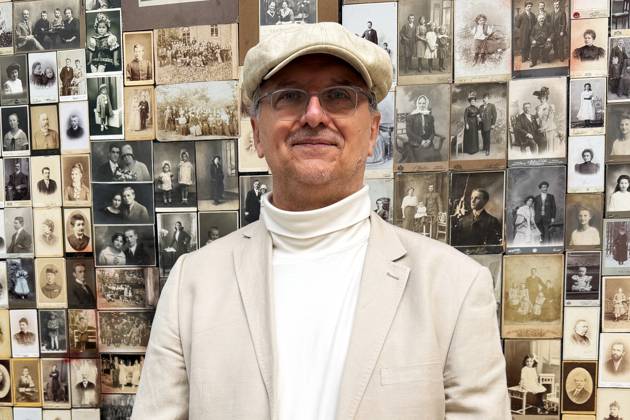 The 61st International Art Exhibition Biennale Arte 2026 will take place in Venice from May 9 to November 22, 2026 The event will be held at Arsenale and Giardini Photo Predrag Djakovic, born in 1964, also known as Pedja, is a renowned Serbian painter and musician who has lived and worked in Prague for over four decades