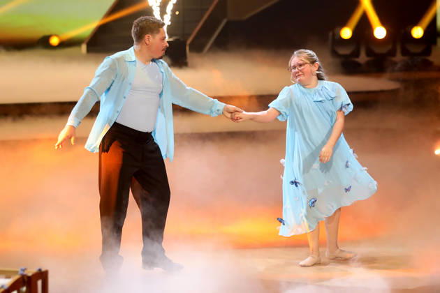 Lets Dance Show 9 in Cologne Gustav Schäfer dancing with his daughter Lotti at the 9 dance show of the 19 season of the RTL dance show Lets Dance at the Coloneum Cologne NRW Germany Copyright: xMatthiasxGränzdörferx