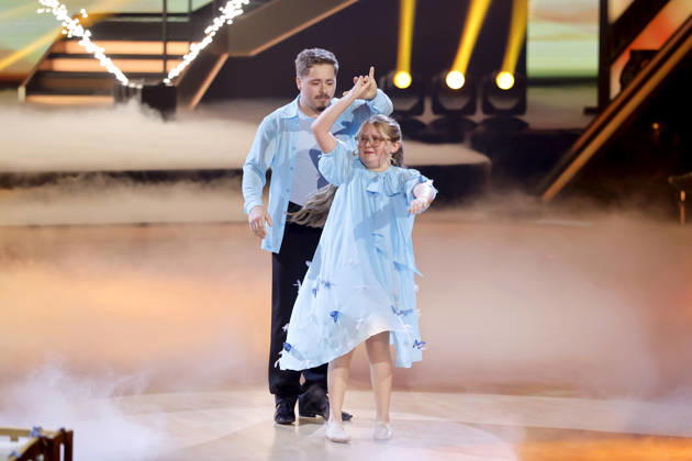 Drummer Gustav Schäfer Tokio Hotel here dancing with his daughter Lotti is eliminated from the ninth dance show of the 19th season of the RTL dance show Lets Dance at the Coloneum Cologne, 08 05 2026 NRW Germany Copyright: xChristophxHardtx