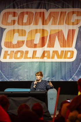 May 9, 2026, s-Hertogenbosch, Noord-Brabant, Netherlands: Actor and director BRYCE DALLAS HOWARD, known for her roles in the Jurassic World movies, The Mandalorian , The Village , and The Help , participates in a Q&A session at Comic Con Holland in s-Hertogenbosch, Netherlands. s-Hertogenbosch Netherlands - ZUMAp202 20260509_zip_p202_005 Copyright: xJamesxPetermeierx