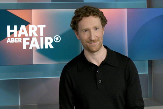 Louis Klamroth on the ARD talk show hart aber fair in Studio Adlershof Berlin, 11 05 2026 Foto:xM.xBehrensx xFuturexImagex hart_fair1105_6505