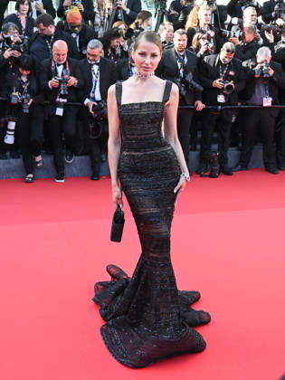 IPA84602394 - Cannes, 79th Cannes Film Festival 2026, red carpet di apertura Nella foto: Ginta Biku Copyright: xManuelexMangiarottix xPoolxPhotoxEventsx07x 84602394