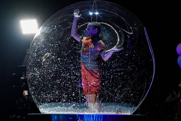 12 05 2026 Europe, Austria, Vienna 70 Eurovision Song Contest 2026 in the Wiener Stadthalle Semi final 1 The acrobatic group Zurcaroh Copyright: xLUKAxKOLANOVICx
