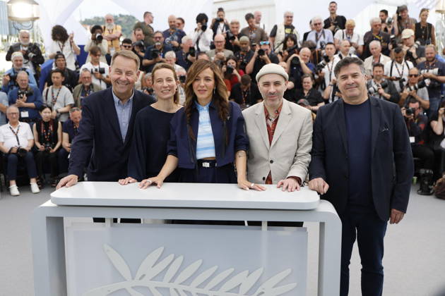 Christophe Massie, Marine Francen, Monia Chokri présidente du jury , Cédric Coppola et Michel Benjamin au photocall du jury Caméra dOr lors du 79ème Festival International du Film de Cannes, France, le 13 mai 2026 Jacovides Moreau Bestimage Camera DOr Jury photocall at the 79th annual Cannes Film Festival at Palais des Festivals on May 13, 2026 in Cannes, France Cannes France  Copyright: xJACOVIDES-MOREAUx xBESTIMAGExJACOVIDES-MOREAUx xBESTIMAGEx