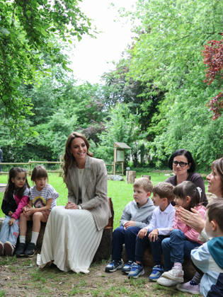 The Princess of Wales Visits Reggio Emilia in Northern Italy - Day Two 14 05 2026. Reggio Emilia, Italy. The Princess of Wales during a visit to the Salvador Allende pre‘school to observe how nature‘based learning is embedded within the Reggio Emilia Approach. Her Royal Highness spent time with children learning outdoors and met the educators whose commitment to nature shapes the design and ethos of the school. The Princess then joined a class of children for their outdoor morning assembly. Her Royal Highness also met an atelierista, who guided her around the grounds. The Princess then meet parents who volunteer at the school, to understand the strong community involvement that supports the pre-school., Credit:Andrew Parsons Kensingto Copyright: xAndrewxParsonsx xKensingtonxPalacex xB66x xAvalonx 1098940429