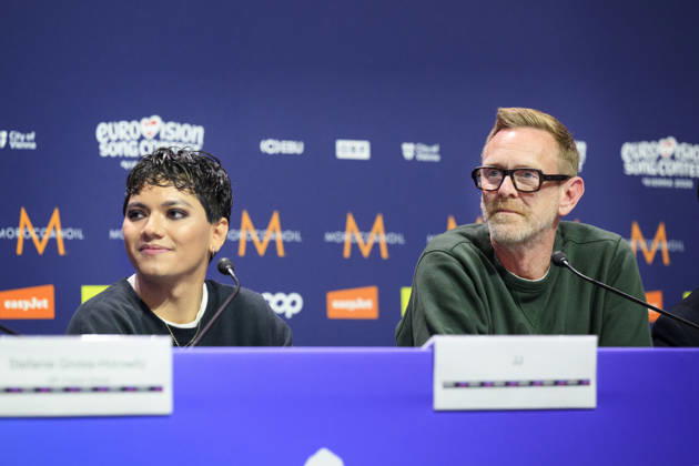 Last year s winner JJ Johannes Pietsch and director of Eurovision Song Contest Martin Green at a press conference during the Eurovision Song Contest ESC in Vienna, Austria, Thursday, May 14, 2026 WIEN AUSTRIA x10070x Copyright: xJessicaxGowx xTTx PRESS CONFERENCE EUROVISION 2026 mLoMvxb72Hk