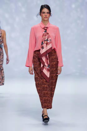 Australian Fashion Week 2026 - Runway - Ngali A model walks the runway during the Ngali Wander with Wonder Runway show at Australian Fashion Week 2026 at the Museum of Contemporary Art on May 15, 2026 in Sydney, Australia., Credit:IOIO IMAGES IOIO Avalon Australia, New South Wales, Sydney, Museum of Contemporary Art Copyright: xIOIOxIMAGESx xIOIOx xAvalonx 1099146081