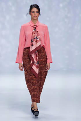 Australian Fashion Week 2026 - Runway - Ngali A model walks the runway during the Ngali Wander with Wonder Runway show at Australian Fashion Week 2026 at the Museum of Contemporary Art on May 15, 2026 in Sydney, Australia., Credit:IOIO IMAGES IOIO Avalon Australia, New South Wales, Sydney, Museum of Contemporary Art Copyright: xIOIOxIMAGESx xIOIOx xAvalonx 1099146090