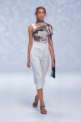 Australian Fashion Week 2026 - Runway - Ngali A model walks the runway during the Ngali Wander with Wonder Runway show at Australian Fashion Week 2026 at the Museum of Contemporary Art on May 15, 2026 in Sydney, Australia., Credit:IOIO IMAGES IOIO Avalon Australia, New South Wales, Sydney, Museum of Contemporary Art Copyright: xIOIOxIMAGESx xIOIOx xAvalonx 1099146175