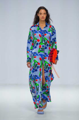 Australian Fashion Week 2026 - Runway - Gary Bigeni A model walks the runway during the Gary Bigeni show at Australian Fashion Week 2026 at the Museum of Contemporary Art on May 15, 2026 in Sydney, Australia., Credit:IOIO IMAGES IOIO Avalon Australia, New South Wales, Sydney, Museum of Contemporary Art  Copyright: xIOIOxIMAGESx xIOIOx xAvalonx 1099144352