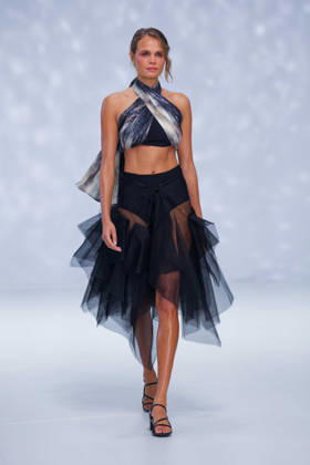 Australian Fashion Week 2026 - Runway - Ngali Billie-Jean Hamlet walks the runway during the Ngali Wander with Wonder Runway show at Australian Fashion Week 2026 at the Museum of Contemporary Art on May 15, 2026 in Sydney, Australia., Credit:IOIO IMAGES IOIO Avalon Australia, New South Wales, Sydney, Museum of Contemporary Art Copyright: xIOIOxIMAGESx xIOIOx xAvalonx 1099146201