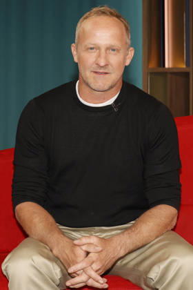 Maximilian Brückner on the NDR news and talk show DAS Rote Sofa in the NDR television studio Lokstedt Hamburg, 15 05 2026 Foto:xH.xHartmannx xFuturexImagex brueckner_6507