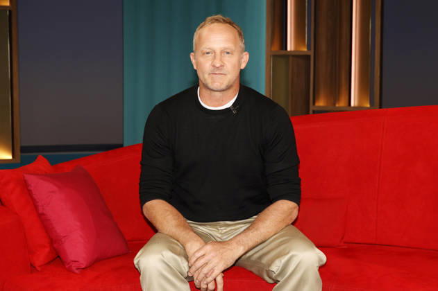 Maximilian Brückner in the NDR news and talk show DAS Rote Sofa in the NDR television studio Lokstedt Hamburg, 15 05 2026 Foto:xH.xHartmannx xFuturexImagex brueckner_6511