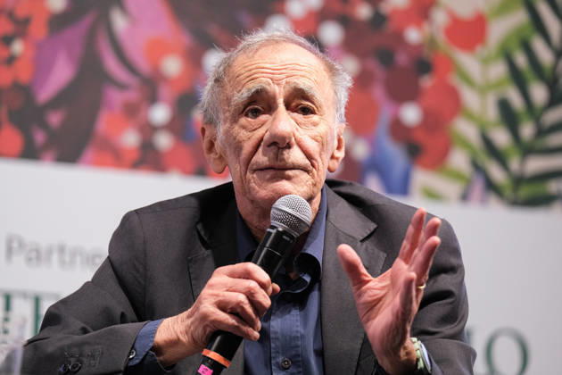 May 15, 2026, Turin, Italy: Roberto Vecchioni seen during the SalTo 26 - Salone Internazionale del Libro at Lingotto Fiere. Turin Italy - ZUMAs197 20260515_aaa_s197_389 Copyright: xElenaxVizzocax
