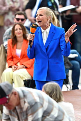 ZDF Fernsehgarten presenter Andrea Kiwi Kiewel during the ZDF entertainment show Fernsehgarten on 17 05 2026 in Mainz 20260517MWI122133