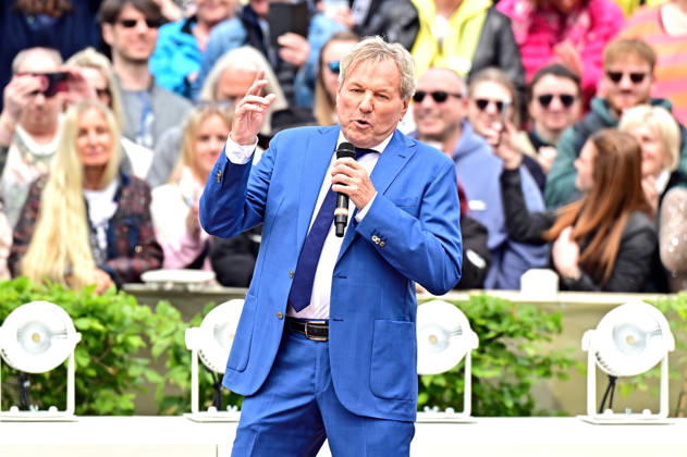 ZDF Fernsehgarten singer Bernhard Brink during the ZDF entertainment show Fernsehgarten on 17 05 2026 in Mainz 20260517MWI122356