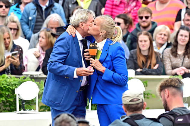 ZDF Fernsehgarten presenter Andrea Kiwi Kiewel and singer Bernhard Brink during the ZDF entertainment show Fernsehgarten on 17 05 2026 in Mainz 20260517MWI122533