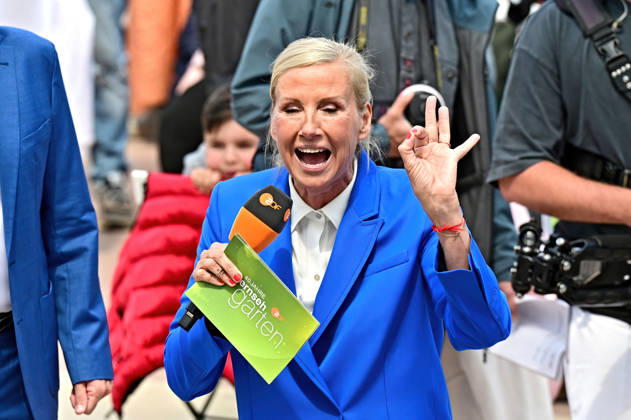 ZDF Fernsehgarten presenter Andrea Kiwi Kiewel during the ZDF entertainment show Fernsehgarten on 17 05 2026 in Mainz 20260517MWI122590