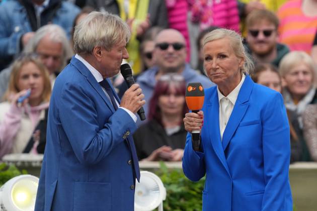 ZDF Fernsehgarten 2026 Bernhard Brink and Andrea Kiwi Kiewel in the ZDF Fernsehgarten at the Schlagerparty on 17 05 2026 in Mainz Mainz ZDF Fernsehgarten Rheinland Pfalz