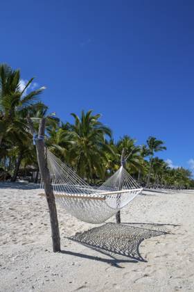 Hängematte, Wolke, Himmel, Meer, Sandstrand, Natur, Le Morne, Mauritius Hammock, cloud, sky, sea, sandy beach, nature, Le Morne, Mauritius Copyright: imageBROKER ErichxSchmidt ibxeri17741266.jpg