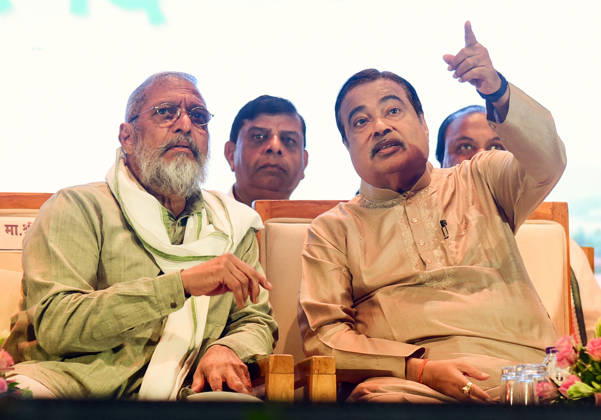 Union Minister Nitin Gadkari with actor Nana Patekar during Jalkranti (water-revolution) conference to celebrate the silver jubilee of Poorti Sinchan Samruddhi Kalyankari Sanstha Nagpur, May 18 (ANI): Union Minister Nitin Gadkari with actor Nana Patekar during Jalkranti (water-revolution) conference to celebrate the silver jubilee of Poorti Sinchan Samruddhi Kalyankari Sanstha, in Nagpur on Monday. Nagpur Maharashtra India Copyright: xANIx ANI_20260518263