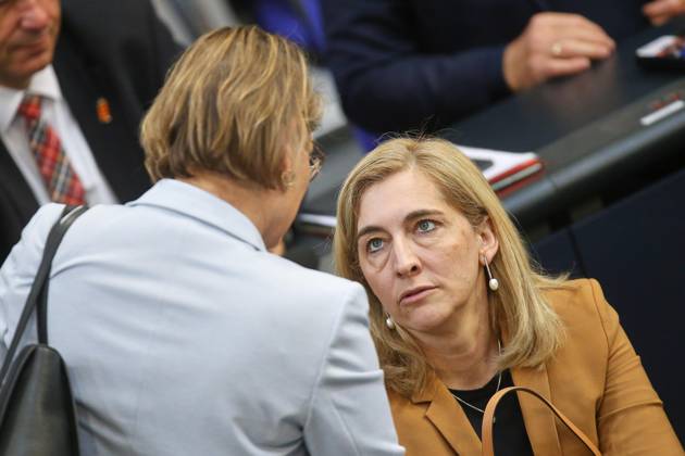 Berlin, Germany, 22 05 2026 German Bundestag 81 Bundestag session Federal Minister of Justice and Consumer Protection Stefanie Hubig SPD and Federal Minister of Health Nina Warken CDU Copyright: xdtsxNachrichtenagenturx dts_119901