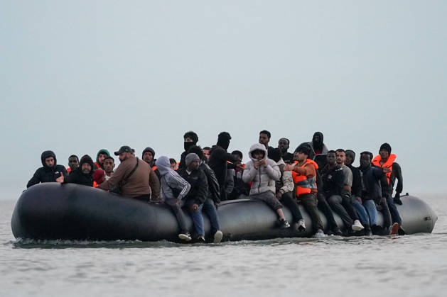 May 23, 2026, Dunkirk, Nord, France: Dunkirk, France. Migrants onboard an inflatable boat at the beach at Dunkirk, attempting to cross the English Channel. More than 200,000 migrants have crossed the Channel in small boats since 2018. Dunkirk France  - ZUMAl94_ 20260523_zaf_l94_046 Copyright: xIoannisxAlexopoulosx