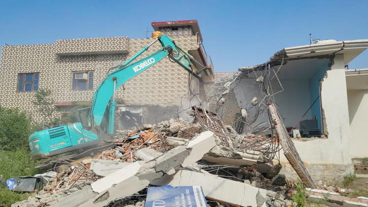 District administration demolishes illegal structures & hideouts of drug smugglers under Nasha Mukt Abhiyaan in Jammu Jammu Jammu & Kashmir , May 23 (ANI): The district administration conducts a demolition drive of illegal structure(s) allegedly linked to drug smugglers under the Nasha Mukt Abhiyaan campaign at Miran Sahib, in Jammu on Saturday. Jammu Jammu & Kashmir India Copyright: xANIx ANI_20260523063