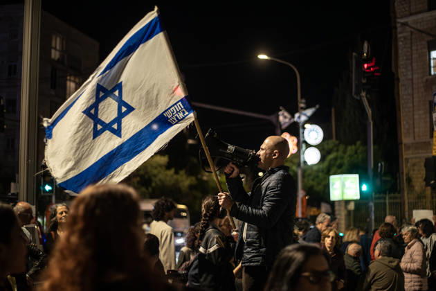 Anti-gov t protest in Jerusalem JERUSALEM - MAY 23: Israelis gather at Paris Square to hold a demonstration against Prime Minister Benjamin Netanyahu and the Israeli government carrying Israeli flags and anti-government banners in West Jerusalem on May 23, 2026. Mostafa Alkharouf Anadolu Jerusalem Israel. Editorial use only. Please get in touch for any other usage.  Copyright: x2026xAnadoluxMostafaxAlkharoufx