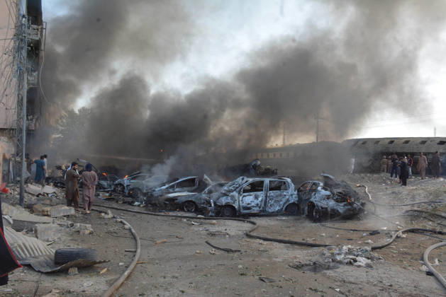 Several injured in explosion targeting train in southwest Pakistan QUETTA,PAKISTAN - MAY 24: Pakistani forces and rescue workers are busy with relief work after an explosion injured several people near Chaman Phatak Quetta southwestern Balochistan, Pakistan on Sunday May 24, 2026. Mazhar Chandio Anadolu Quetta Pakistan. Editorial use only. Please get in touch for any other usage.  Copyright: x2026xAnadoluxMazharxChandiox