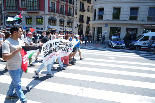 Demonstration of the flotilla platform in protest against the actions of the Ertzaintza Dozens of people during a mobilization to protest against the actions of the Ertzaintza, in Plaza Moyua, on May 24, 2026, in Bilbao, Biscay, Basque Country Spain Altercations between the Ertzaintza and members and supporters of the flotilla upon their arrival at Bilbao airport yesterday May 23 ended with four people arrested 24 MAY 2026 MANIFESTATION H Bilbao, Vizcaya, Basque Country Bilbao, Vizcaya, Basque Country Spain Copyright: xH.Bilbaox 7547496