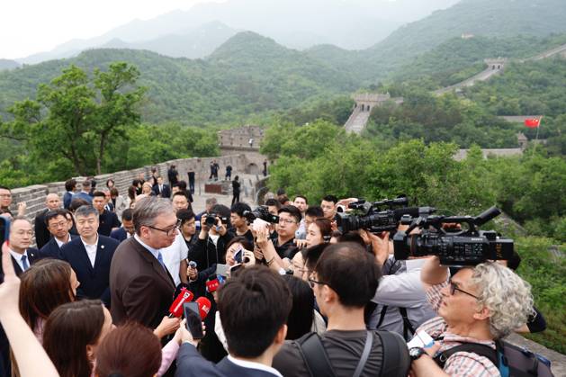 BEIJING, CHINA - MAY 24: Serbian President Aleksandar Vucic receives interview while visiting the Badaling Great Wall on May 24, 2026 in Beijing, China. Serbian President Aleksandar Vucic arrived in Beijing on May 24 for his first state visit to China that will run through May 28. Aleksandar Vucic visited the Great Wall shortly after his arrival. Copyright: xChinaxNewsxServicex 111643953828