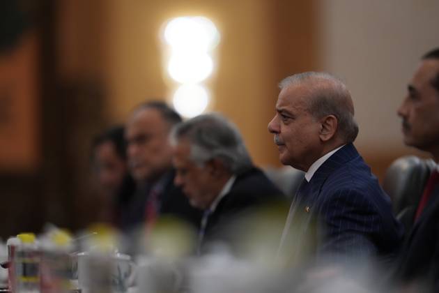 BEIJING, CHINA - MAY 25: Chinese President Xi Jinping (not in the picture) holds talks with Pakistani Prime Minister Shehbaz Sharif, who is on an official visit to China, at the Great Hall of the People on May 25, 2026 in Beijing, China. Chinese President Xi Jinping met with Pakistani Prime Minister Shehbaz Sharif in Beijing on May 25.  Copyright: xVCGx 111643993217