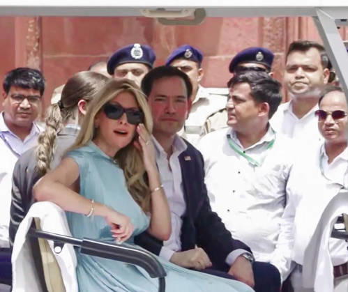 RECORD DATE NOT STATED US Secretary of State Marco Rubio and his wife Jeanette D. Rubio leave from the Taj Mahal Agra Uttar Pradesh , May 25 (ANI): US Secretary of State Marco Rubio and his wife Jeanette D. Rubio leave from the Taj Mahal, in Agra on Monday. (ANI Video Grab) Agra Uttar Pradesh India Copyright: xANIx ANI_20260525005