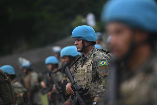 UN to assess whether the Brazilian Navy Marine Corps remains at the top of the global rankings for peacekeeping readiness RIO DE JANEIRO, BRAZIL, MAY 26 : A view of the Brazilian Army forces training as in the coming days, the UN will assess whether the Brazilian Navy Marine Corps remains at the top of the global rankings for peacekeeping readiness in Rio de Janeiro, Brazil on May 26, 2026. The Brazilian Navy Marine Corps undergoes rigorous inspections by the UN (United Nations) to certify and recertify elite troops at the highest level. The most recent operational assessment, held at the Ilha do Governador Naval Complex, involved more than 500 military personnel, bomb disposal robots, drones, armored vehicles, and machine guns in combat a Copyright: x2026xAnadoluxFabioxTeixeirax