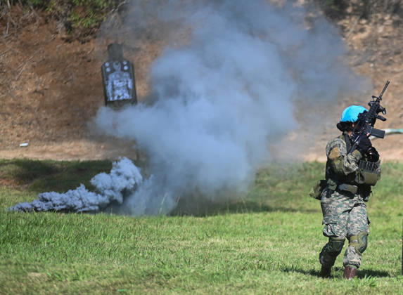 UN to assess whether the Brazilian Navy Marine Corps remains at the top of the global rankings for peacekeeping readiness RIO DE JANEIRO, BRAZIL, MAY 26 : A view of the Brazilian Army forces training as in the coming days, the UN will assess whether the Brazilian Navy Marine Corps remains at the top of the global rankings for peacekeeping readiness in Rio de Janeiro, Brazil on May 26, 2026. The Brazilian Navy Marine Corps undergoes rigorous inspections by the UN (United Nations) to certify and recertify elite troops at the highest level. The most recent operational assessment, held at the Ilha do Governador Naval Complex, involved more than 500 military personnel, bomb disposal robots, drones, armored vehicles, and machine guns in combat a Copyright: x2026xAnadoluxFabioxTeixeirax