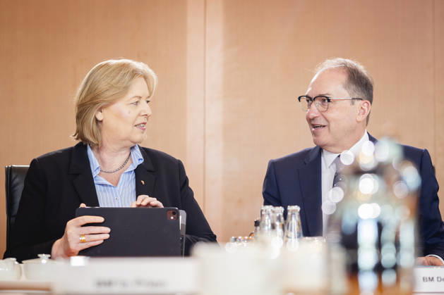 L R Baerbel Bas SPD , Federal Minister of Labor and Social Affairs, and Alexander Dobrindt CSU , Federal Minister of the Interior, recorded during a cabinet meeting in Berlin, 27 05 2026 Berlin Germany Copyright: xJulianexSonntagx