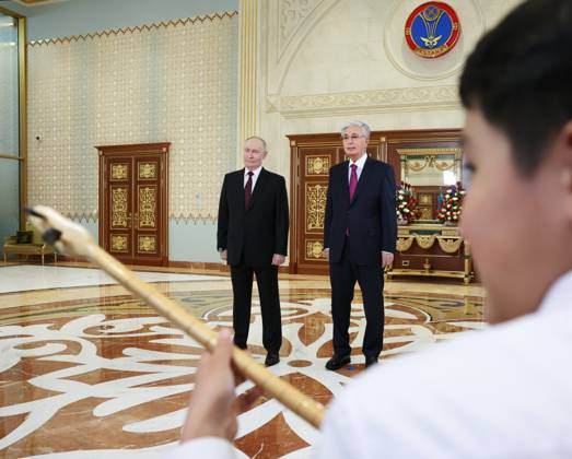 Kazakhstan Russia 9174661 27.05.2026 Russian President Vladimir Putin and Kazakh President Kassym-Jomart Tokayev attend a welcome ceremony upon Putin s arrival at Nursultan Nazarbayev International Airport in Astana, Kazakhstan. Alexander Kazakov Sputnik Astana Kazakhstan  Copyright: xAlexanderxKazakovx