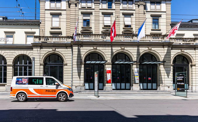 Knife attack with multiple injuries, Winterthur, Switzerland Winterthur, Switzerland, 28th May 2026 A few hours after the knife attack at Winterthur train station, the police are still visibly present A total of four people were injured, some seriously Copyright: xAndreasxHaasx