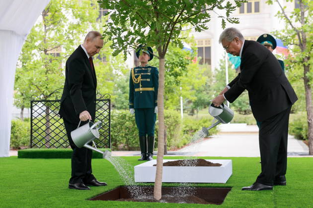 KAZAKHSTAN, ASTANA - MAY 28, 2026: Russia s President Vladimir Putin (L) and Kazakhstan s President Kassym-Jomart Tokayev take part in a tree-planting ceremony on the Alley of Eternal Friendship between Russia and Kazakhstan. Alexander Shcherbak TASS  93132453