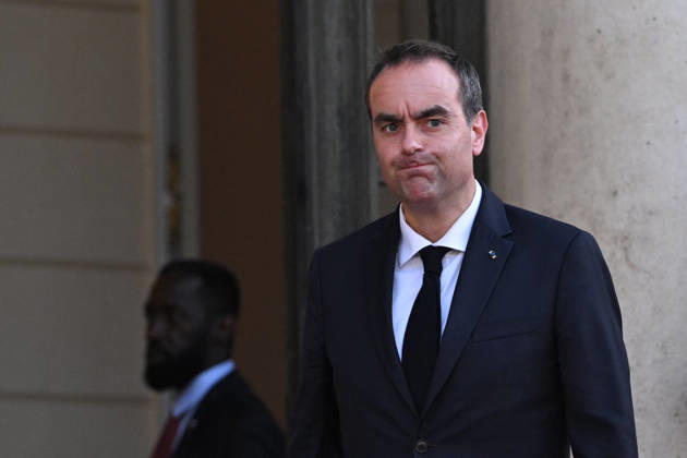 Invited guests arrive for a state dinner at the Elysee FA French Prime Minister Sebastien Lecornu arrives for a state dinner as part of Indonesia s President s visit at The Elysee Presidential Palace in Paris on May 28, 2026. Photo by Firas Abdullah ABACAPRESS.COM Paris Ile-de-France France  Copyright: xAbdullahxFiras ABACAx