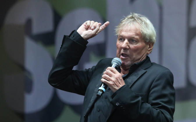 Bernhard Brink at SchlagerOlymp 2026 Performance at the Schlagerfestival on 30 05 2026 at the Central Festival Square in Berlin Copyright: xmix1x