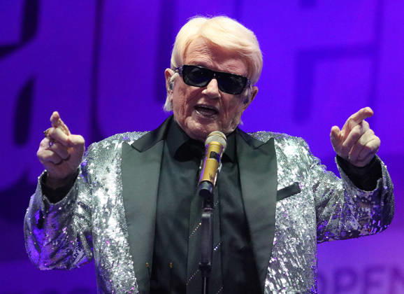 Heino at SchlagerOlymp 2026 Performance at the Schlager Festival on 30 05 2026 at the Central Festival Square in Berlin Copyright: xmix1x
