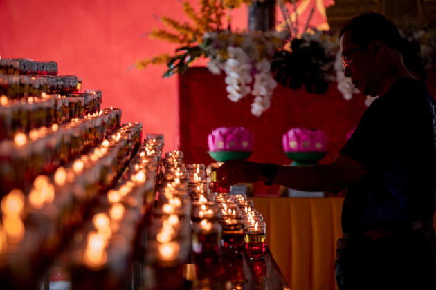 Vesak Day celebration in Malaysia SELANGOR, MALAYSIA - MAY 31: Buddhist devotees gathered at Wat Chetawan to perform a religious ceremony in conjunction with the Vesak Day Celebration in Selangor, Malaysia on May 31, 2026. Syaiful Redzuan Anadolu Selangor Malaysia. Editorial use only. Please get in touch for any other usage.  Copyright: x2026xAnadoluxSyaifulxRedzuanx