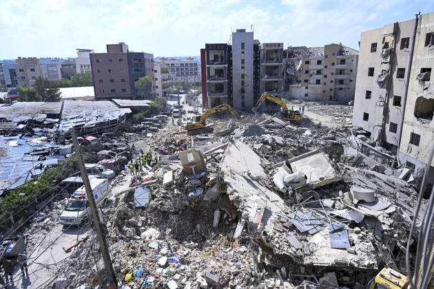 Damage reported near hospital following strike in southern Lebanon TYRE, LEBANON - JUNE 02: An aerial view of buildings and a parking area opposite Jabal Amel Hospital, the largest hospital in the city of Tyre, sustain heavy damage following a strike in the Maarakah area of southern Lebanon, on June 02, 2026. The hospital building, nearby structures, and vehicles are also damaged. Houssam Shbaro Anadolu Tyre Lebanon. Editorial use only. Please get in touch for any other usage.  Copyright: x2026xAnadoluxHoussamxShbarox
