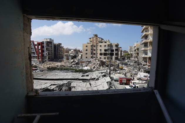 June 2, 2026, Tyre, Tyre District, lebanon: June 2, 2026 †Tyre, South Lebanon: Extensive damage is seen inside Jabal Amel Hospital after an Israeli airstrike struck a nearby building. The blast damaged the hospital s neonatal ward, intensive care unit, and parking area, forcing medical staff to evacuate vulnerable patients. Hospital workers, patients families, and residents assess the destruction following the attack, which reportedly killed four people and injured dozens in the surrounding area. Tyre lebanon - ZUMAb339 20260602_znp_b339_005 Copyright: xAbdulxKaderxAlxBayx