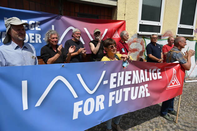 Protest rally by employees of IAV in Berlin BERLIN, GERMANY - JUNE 02: Employees of automotive development services provider IAV take part in a protest rally against job cuts and the closure of parts of the company’s facilities in Berlin, on June 02,2026. Employees at IAV are protesting planned job cuts in Germany expected by mid-2027, including the effective closure of the company’s Berlin site, which would impact around 1,250 employees, according to local media. Vladimir Sindeyev Anadolu Berlin Germany. Editorial use only. Please get in touch for any other usage.  Copyright: x2026xAnadoluxVladimirxSindeyevx