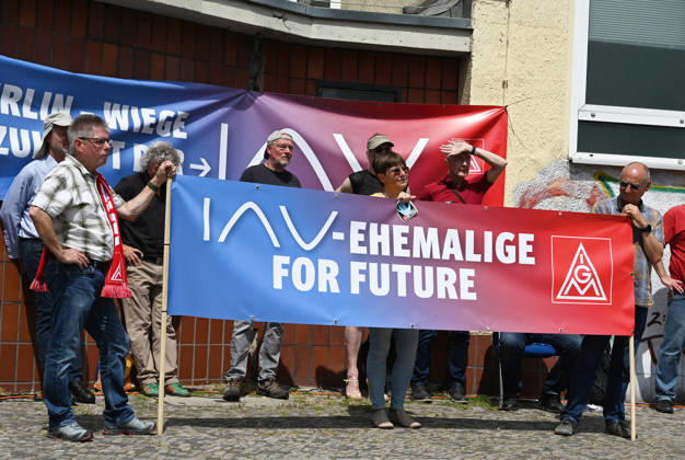 Protest rally by employees of IAV in Berlin BERLIN, GERMANY - JUNE 02: Employees of automotive development services provider IAV take part in a protest rally against job cuts and the closure of parts of the company’s facilities in Berlin, on June 02,2026. Employees at IAV are protesting planned job cuts in Germany expected by mid-2027, including the effective closure of the company’s Berlin site, which would impact around 1,250 employees, according to local media. Vladimir Sindeyev Anadolu Berlin Germany. Editorial use only. Please get in touch for any other usage.  Copyright: x2026xAnadoluxVladimirxSindeyevx